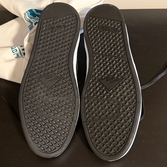 Emerica ROMERO LACED X AVETT Sneakers - Picture 8 of 8